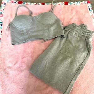 Crop top with grey Sweats